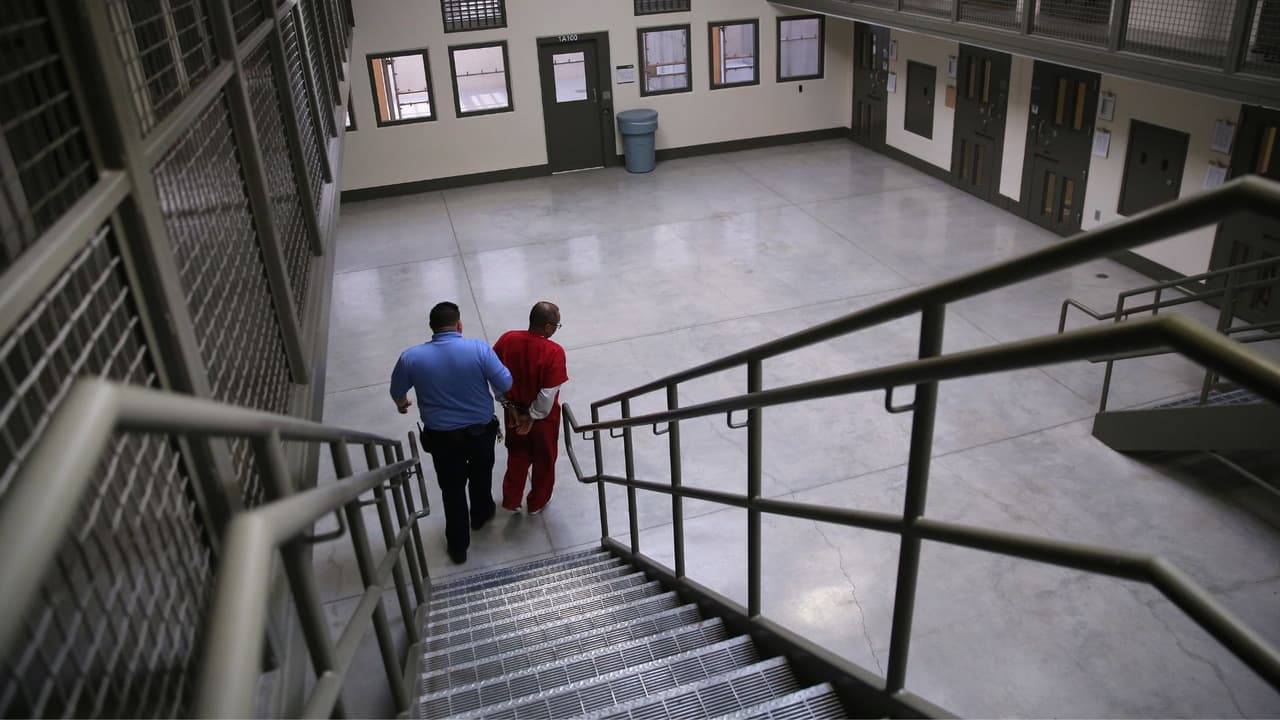 Secuestró, torturó y luego violó a una adolescente durante tres días; ahora pasará 50 años en prisión