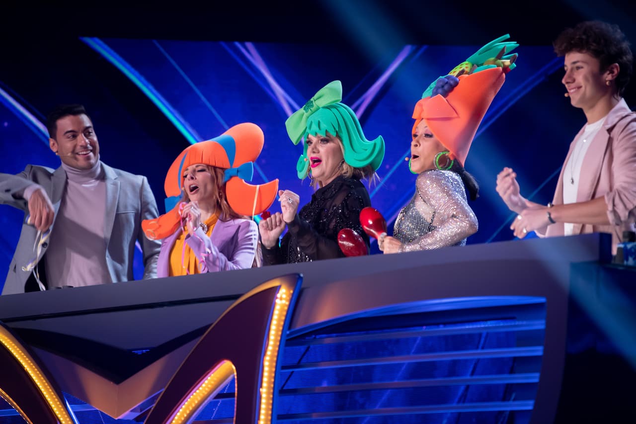 ¡Azúuuucar!, directo del carnaval de Veracruz vimos a este fenomenal trío.