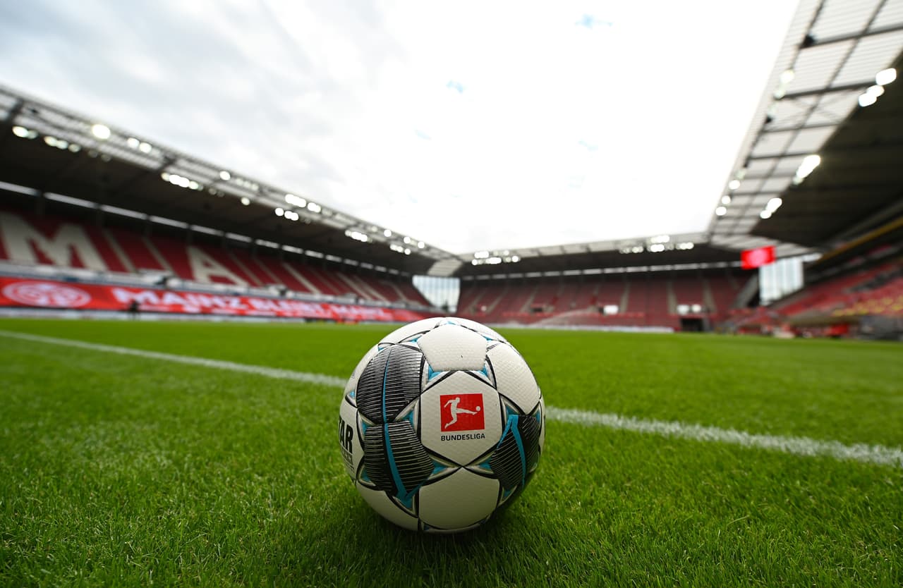 <b>Un juego limpio </b>
<br>- El balance general de tarjeta rojas es mínimo con un total de futbolistas suspendidos.
<br>- Curiosamente, Benjamin Hubner del Hoffenheim ha sido expulsado dos ocasiones.
<br>- Felix Claus (Wolsfburgo), Bornauw (Colonia), Hubner (Hoffenheim), Torró (Frankfurt). Plea (Mönchengladbach), Upamecano (Leipzig), Hubner (Hoffenheim), Boyata (Hertha Berlín).