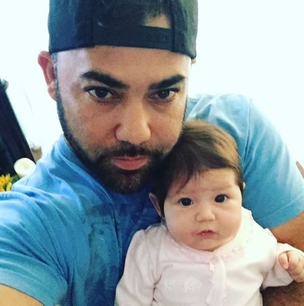 Al cantante de música regional mexicana le encanta presumir en redes sociales lo hermosa que crece la más pequeña de sus hijas, Valentina Marie.