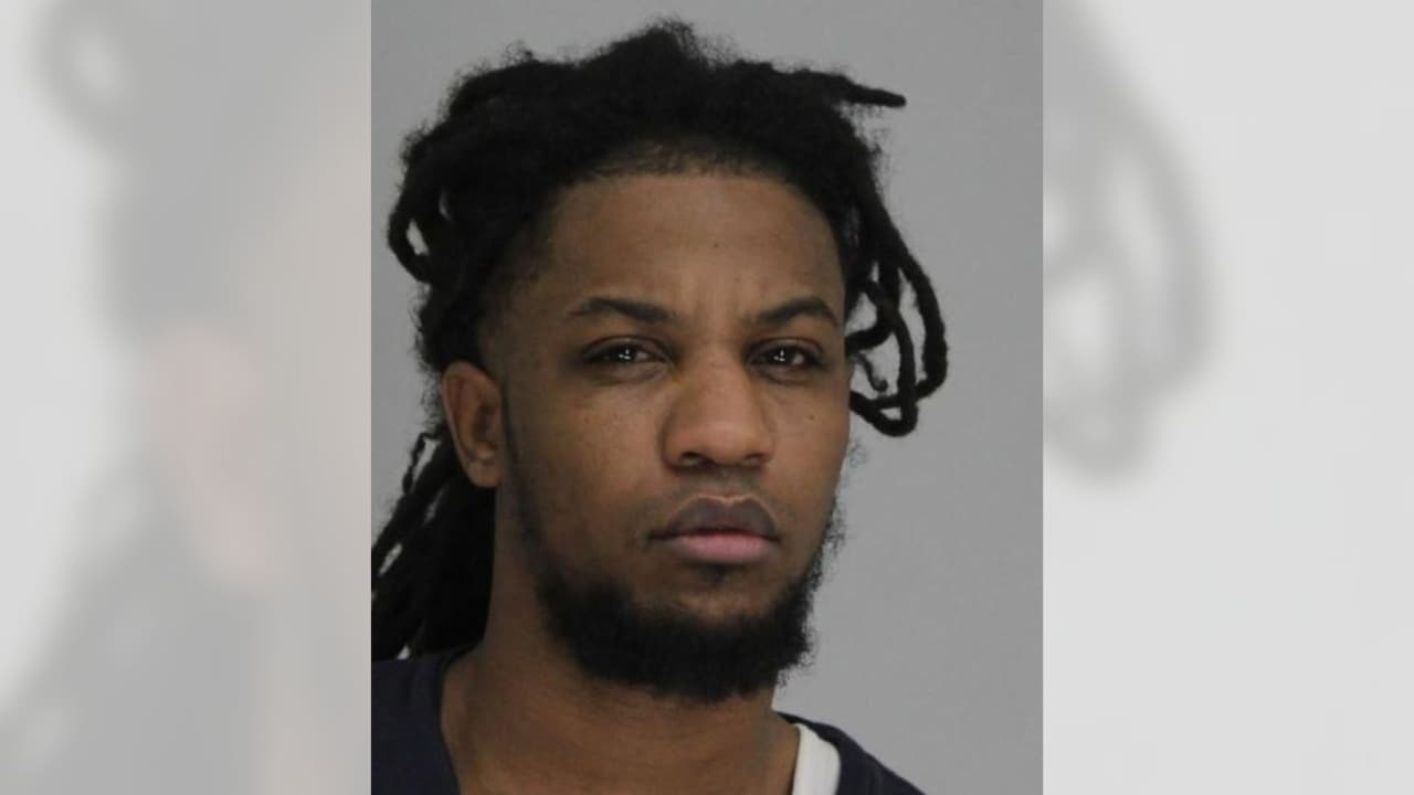 Sospechoso de asesinato sale de cárcel con $1,000 dólares de fianza; se corta el grillete y lo capturan, dice la policía