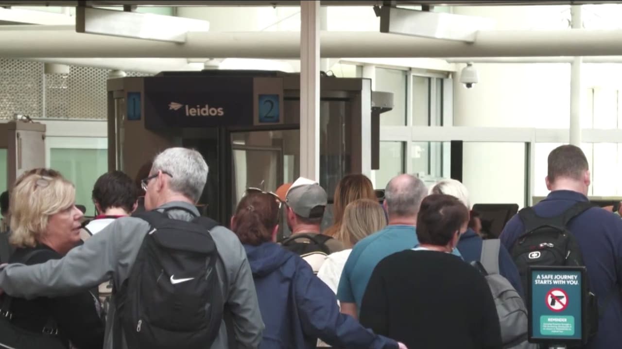 Spring Break en Orlando: aeropuerto espera récord de viajeros y reporta retrasos