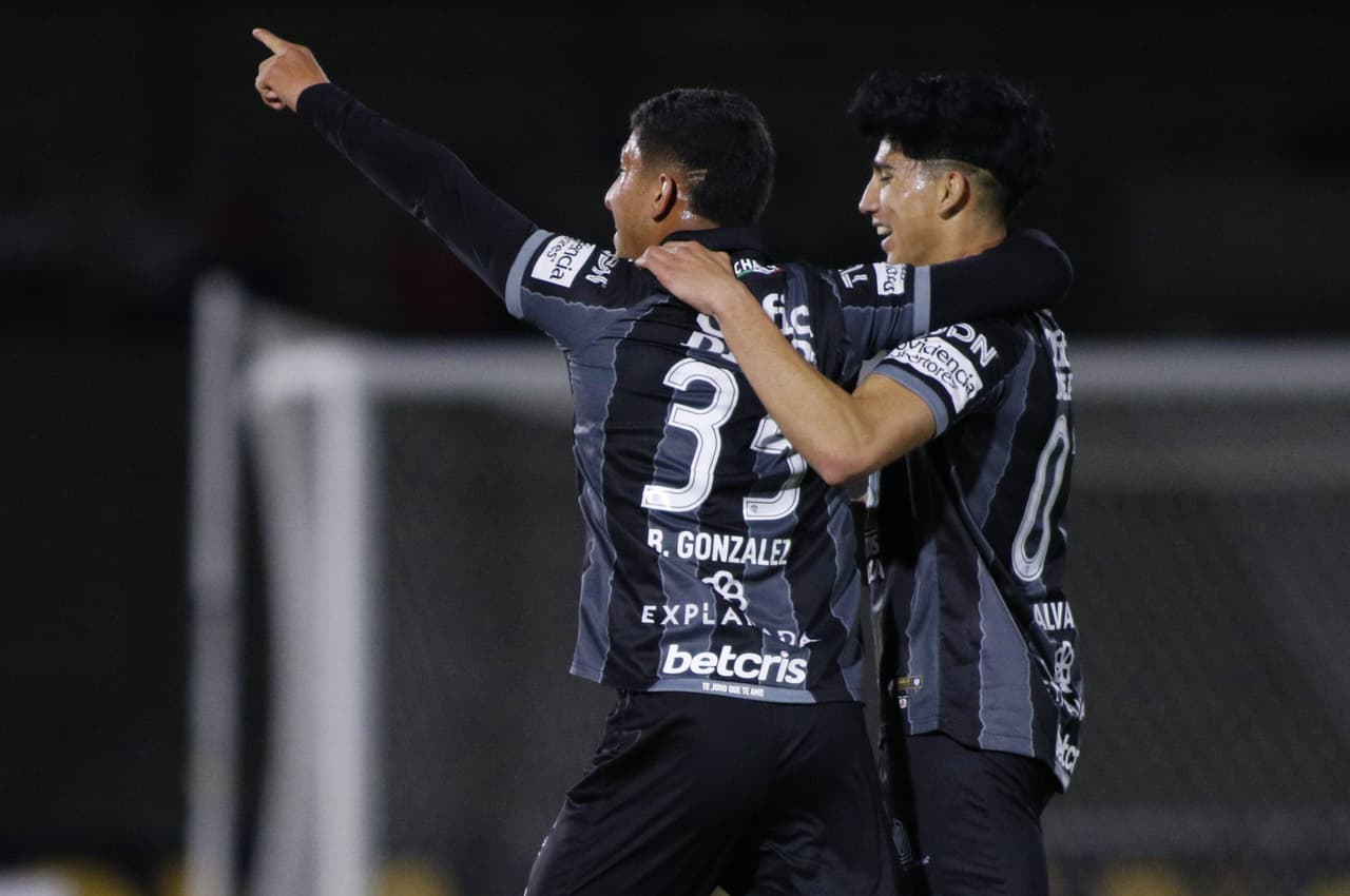 Nico Ibáñez inauguró el marcador en el Benito Juárez de cabeza al 23’ y sería Brian González al 65’, quien pondría el segundo para los Tuzos.