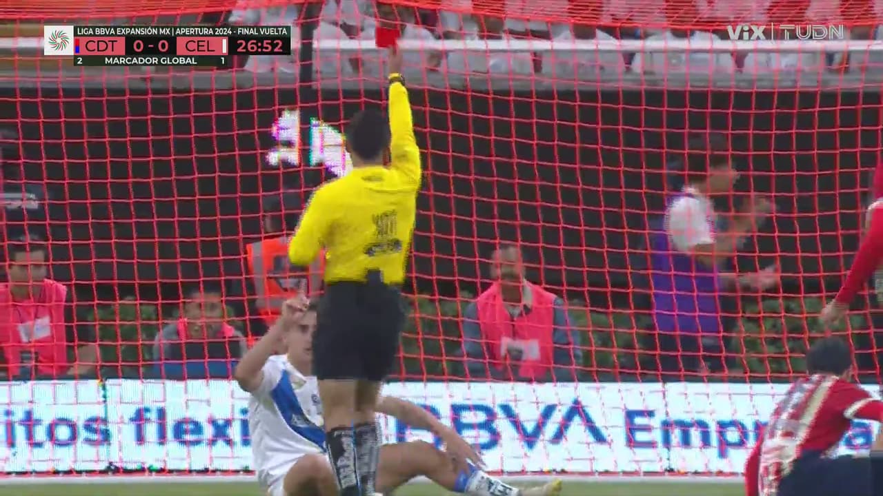 ¡Celaya se queda con 10! Expulsan a Lucas de los Santos