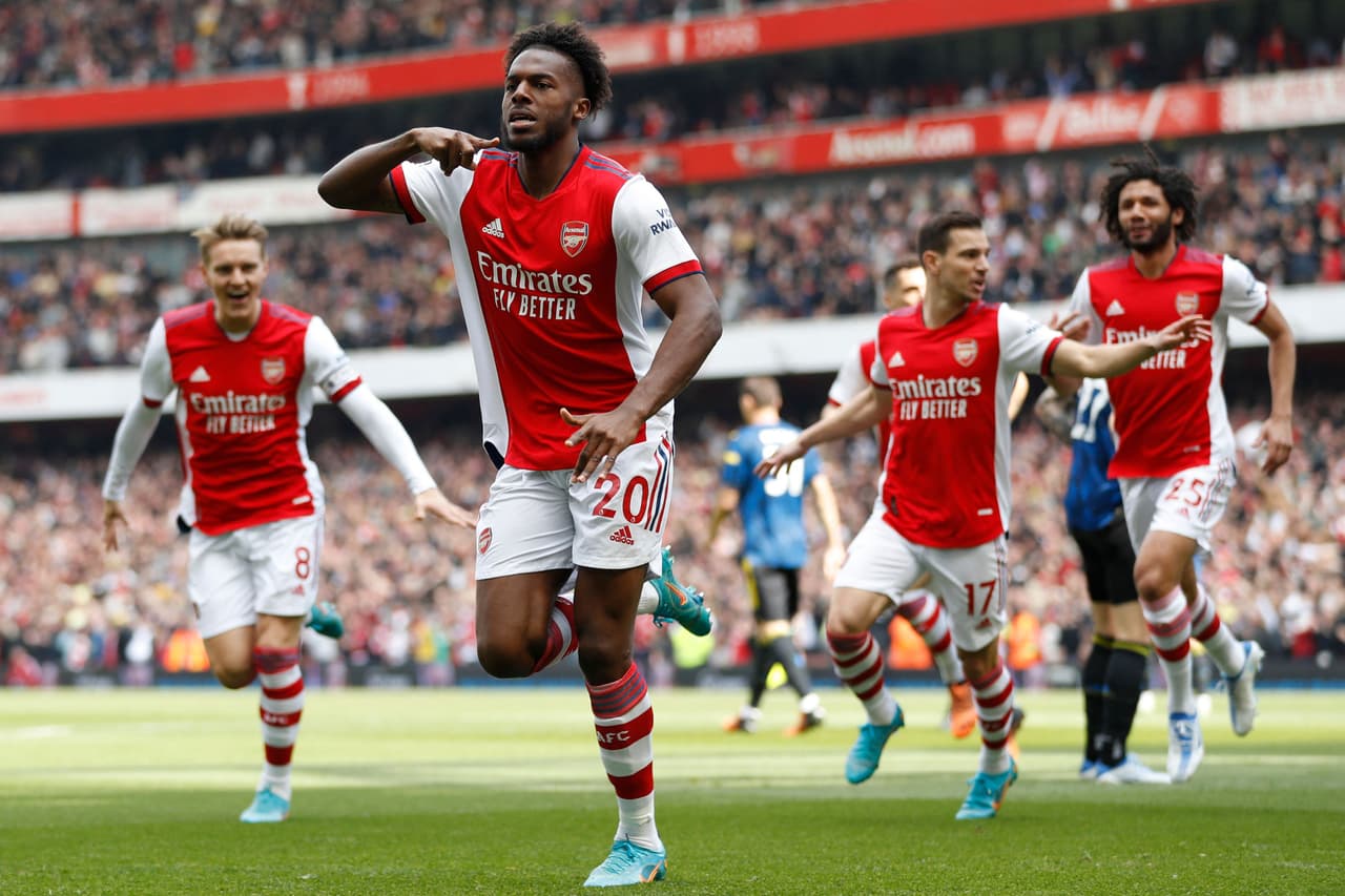 Arsenal venció 3-1 al Manchester United con goles de Nuno Tavares, Bukayo Saka y Granit Xhaka; Cristiano Ronaldo descontó en la Jornada 34.