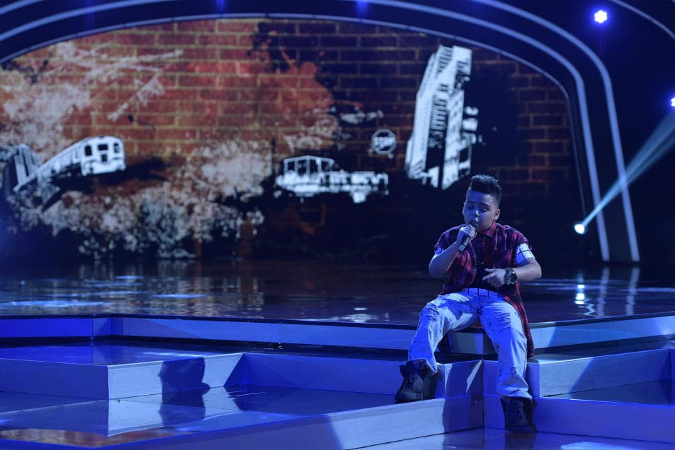 <b>Almany</b> también escribió un rap especial para los jueces en la gala del show número 12 de competencia.