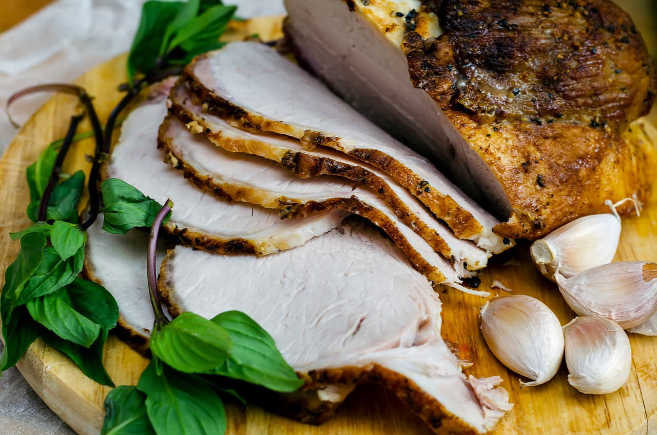 El pavo, las pastas y muchos otros platillos requieren salsas que acompañen y complementen los sabores, por eso te decimos cuales son las clásicas salsas de día de gracias para que prepares todas las que quieras y disfrutes de una cena deliciosa.