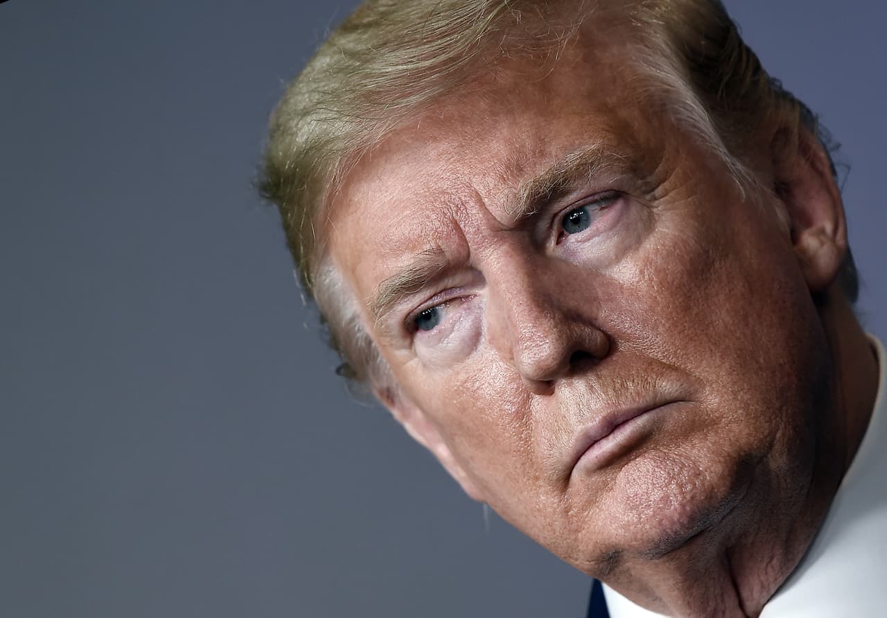 Demandan a Trump por excluir del 'cheque' federal a casados con inmigrantes y sus hijos ciudadanos