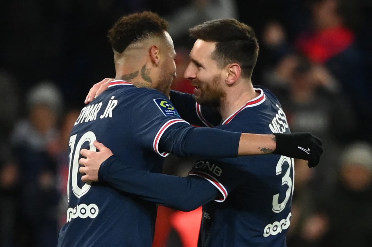 El PSG goleó al Lorient gracias a los dobletes de Neymar y Mbappé, así como otro tanto de Messi.