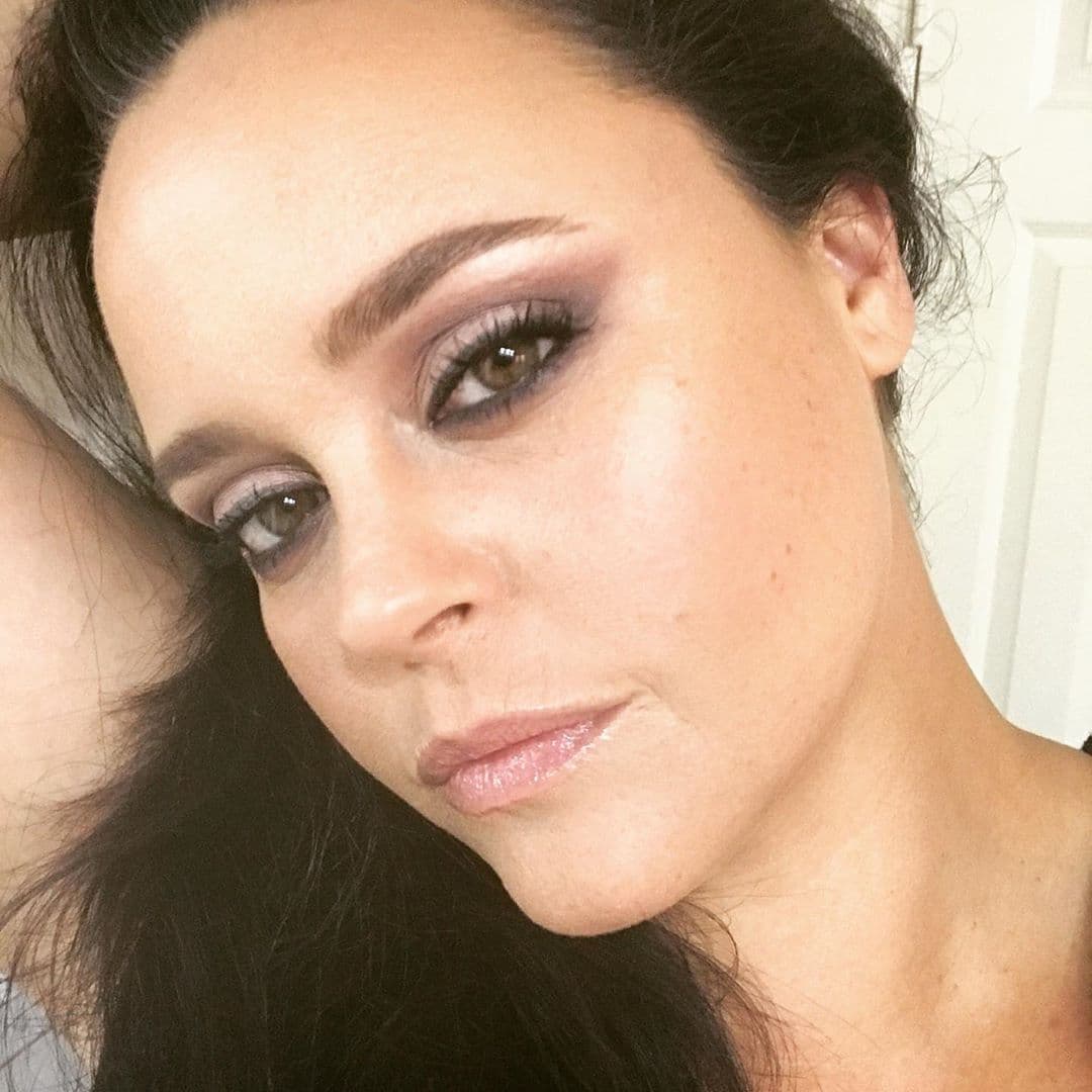 En la publicación, la cantante española comentó que solo podía rezar para superar los "momentos traumáticos" por los que estaba pasando al lado de su familia e hizo mención del "apoyo infinito" de sus seguidores.