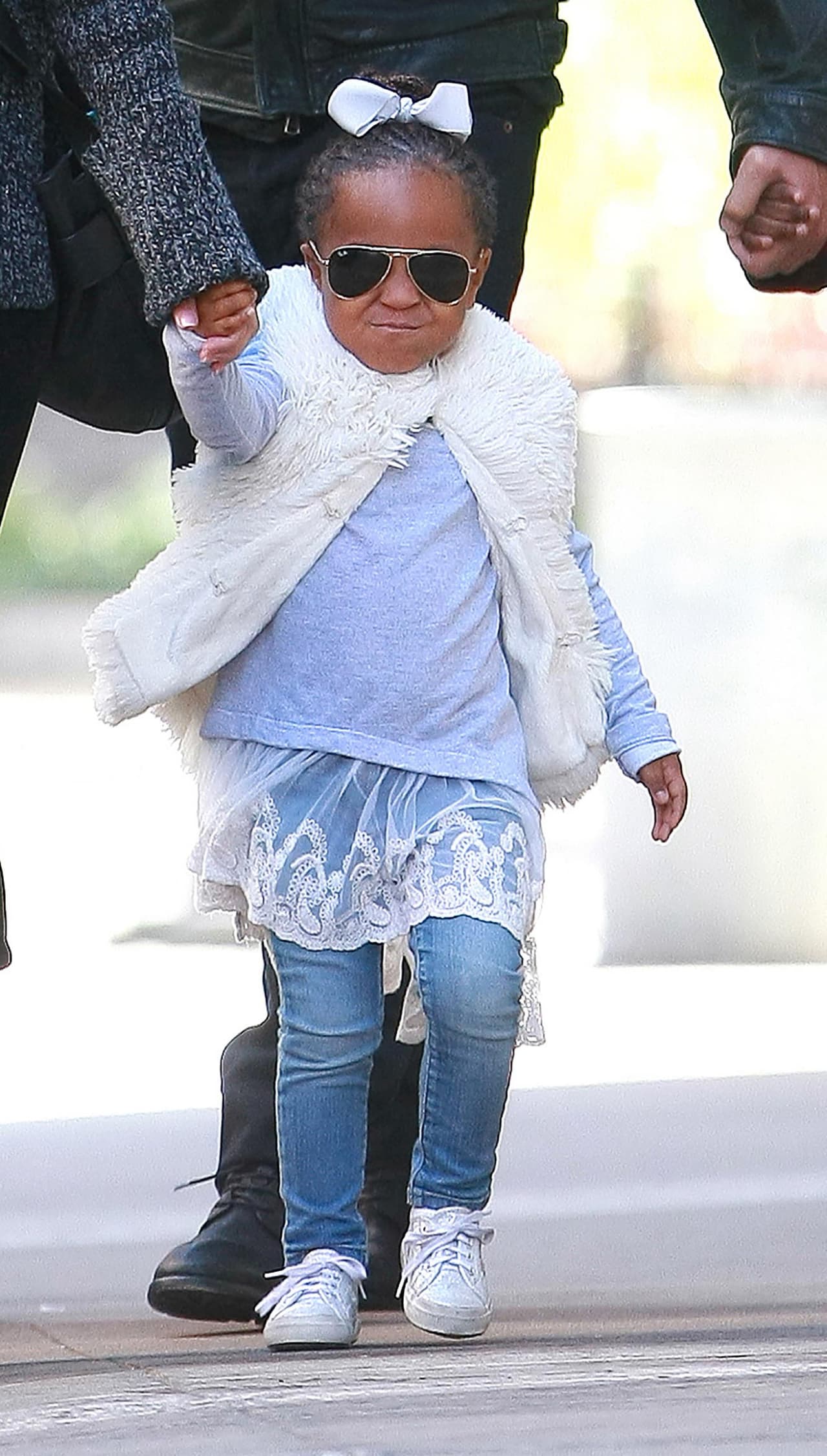 Hace muchísimo que no veíamos a la pequeña Laila, ¡y se ve que es muy traviesa!