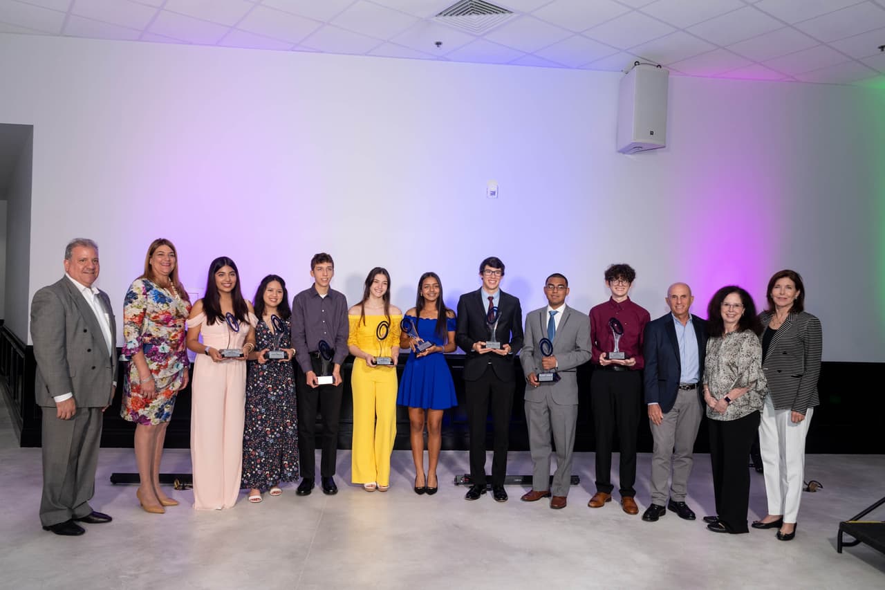 25to Almuerzo Anual de Premiación “Orgullo de Nuestra Juventud” 