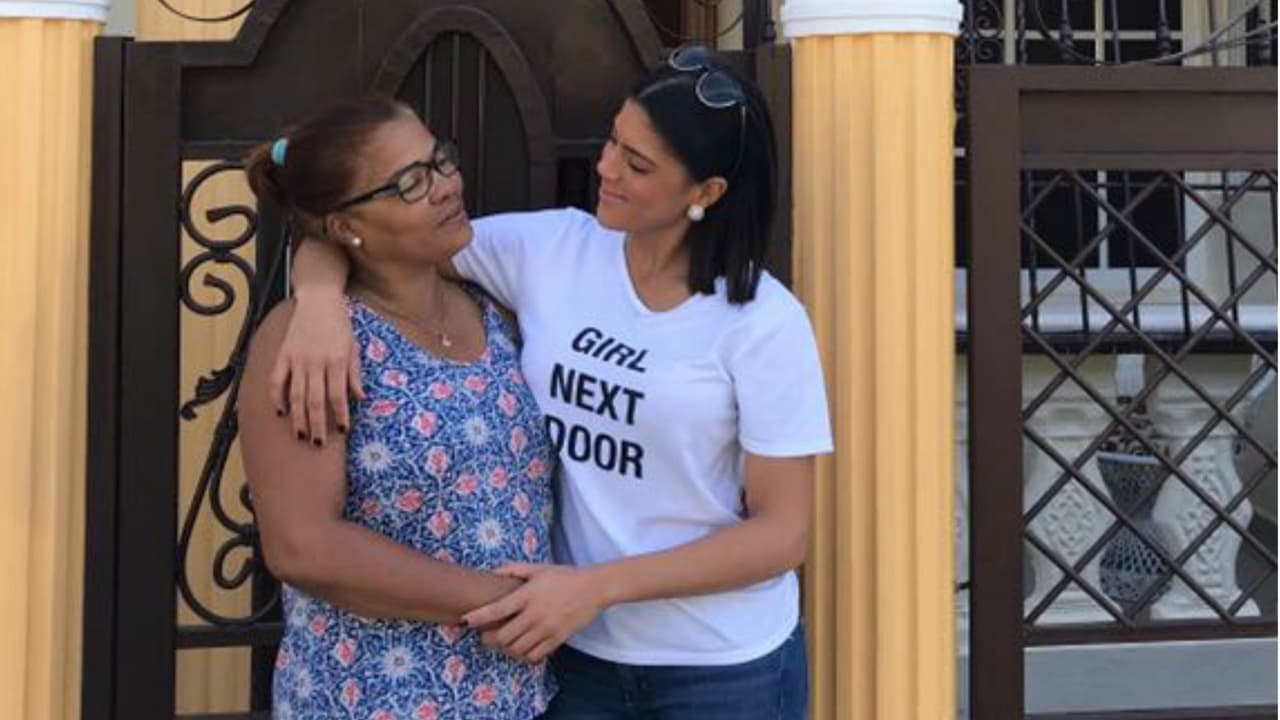 Francisca Lachapel cumple la promesa de una casa de ensueño para su mamá, que ya no vive en "condiciones críticas"