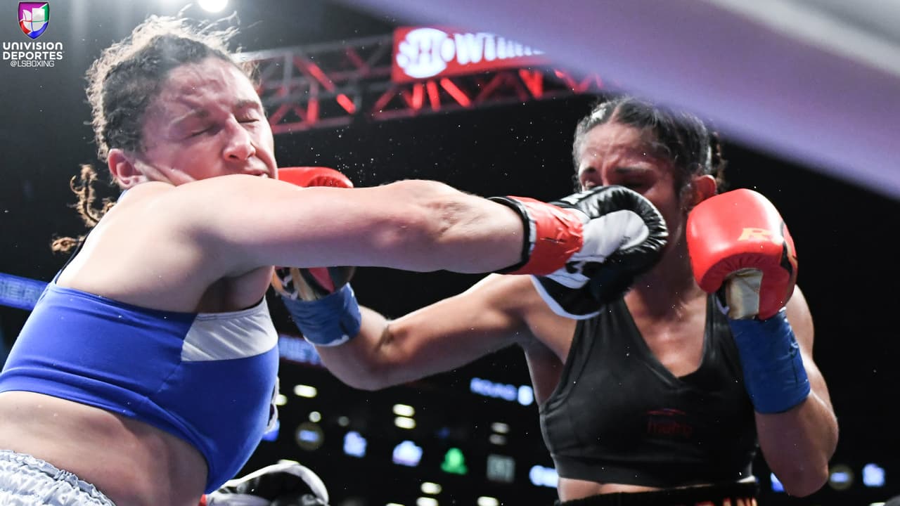 La puertorriqueña Amanda Serrano hizo historia en Nueva York al convertirse en la primera boxeadora en ganar campeonatos mundiales en seis divisiones diferentes. El récord lo estableció ante Yamila Reynoso, a quien derrotó por decisión unánime.