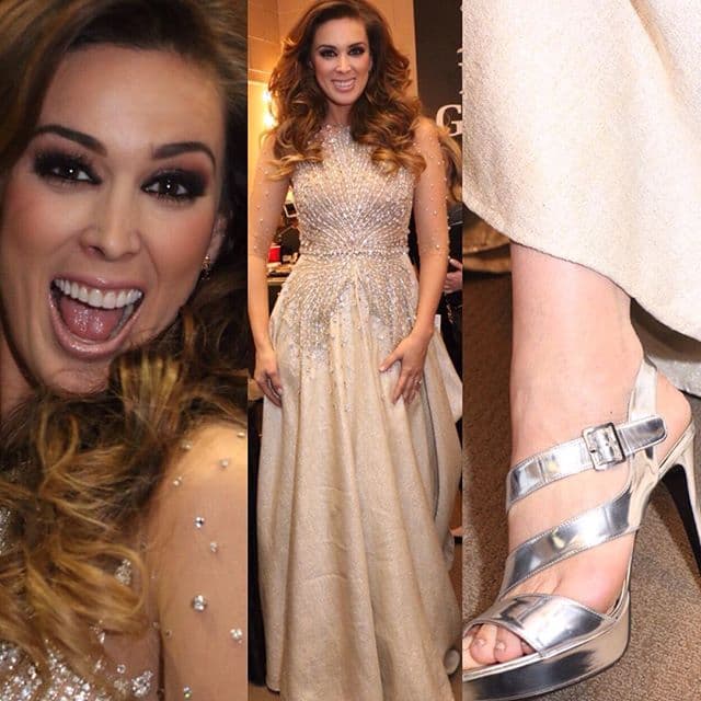 Ese día fue la noche de Jacky porque impactó con diferentes vestidos de impacto, como este que destacó por toda la pedrería.