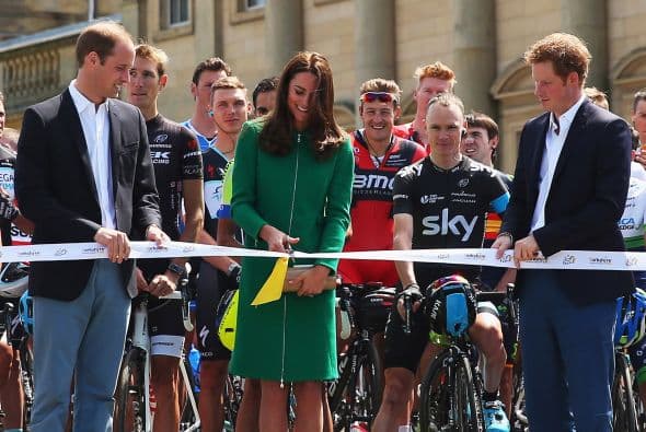 Así fue como Kate rompió el listón de la inauguración.