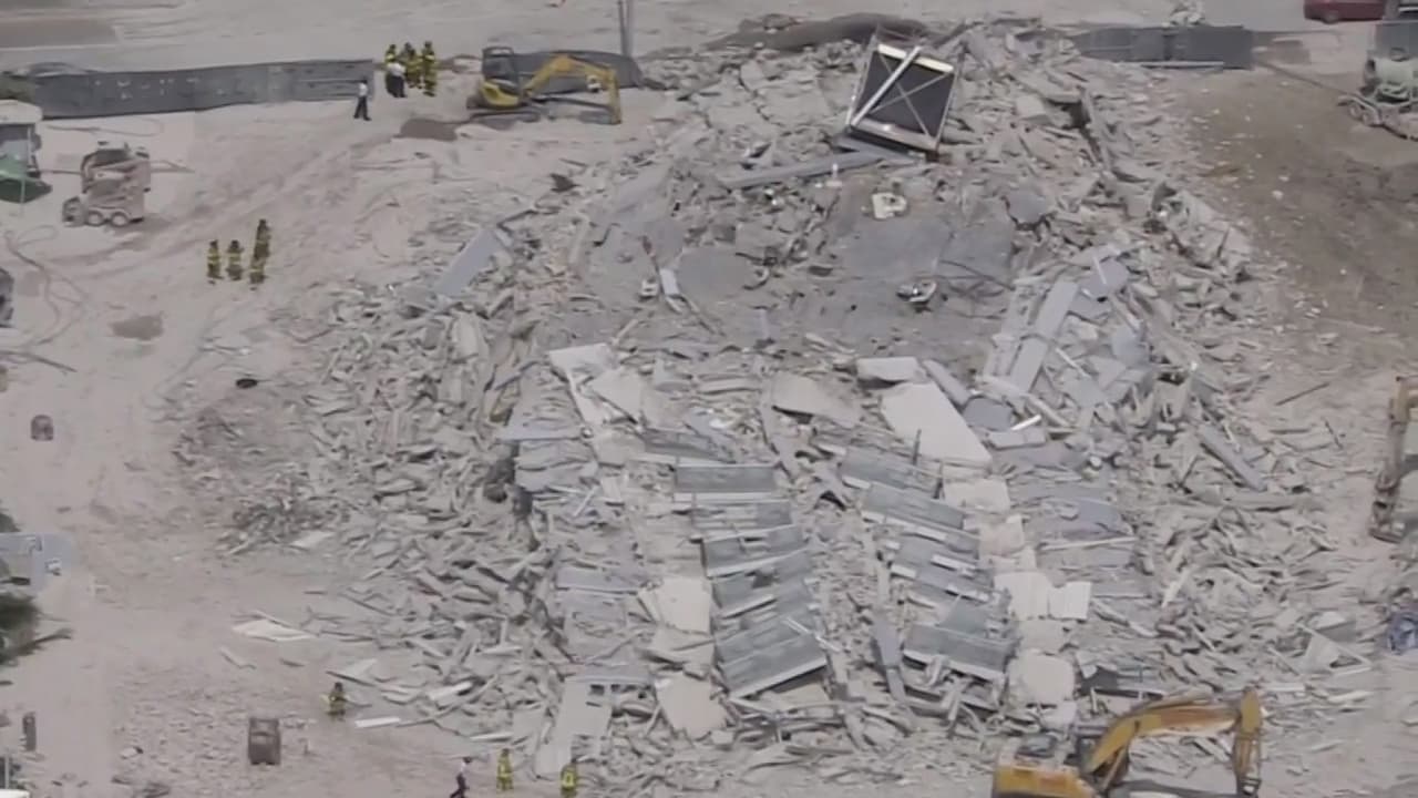 Colapsa un edificio en proceso de demolición en Miami Beach
