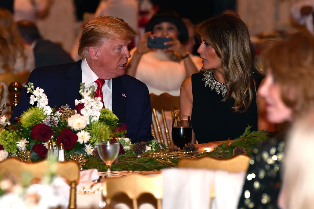 Aquí la pareja en una cena de gala en Mar-A-Lago. 
<br>