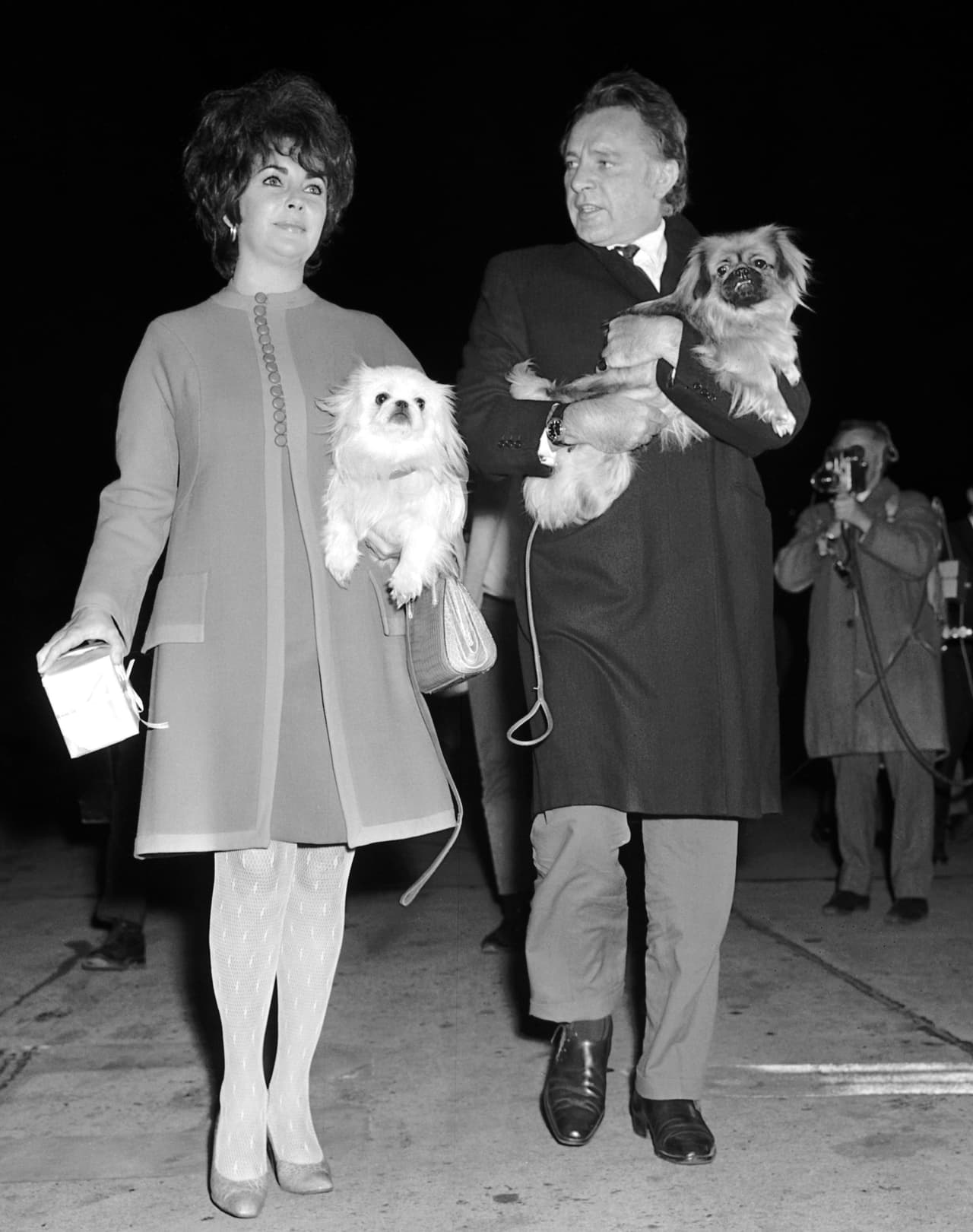 Con Burton estuvo casada de 1964 a 1974 y tras pelearse, se reconciliaron y estuvieron juntos del 75 al 76.