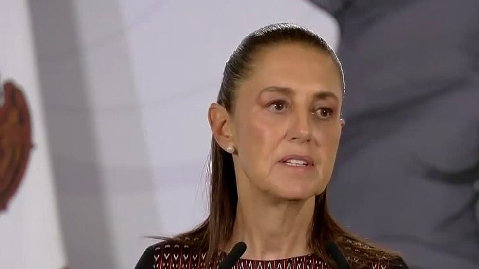 Claudia Sheinbaum rechaza censura a periodistas tras difusión de lista de medios y comunicadores
