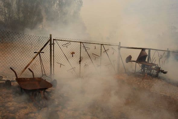 Mientras tanto las autoridades continúan las investigaciones sobre el inicio de estos incendios.
