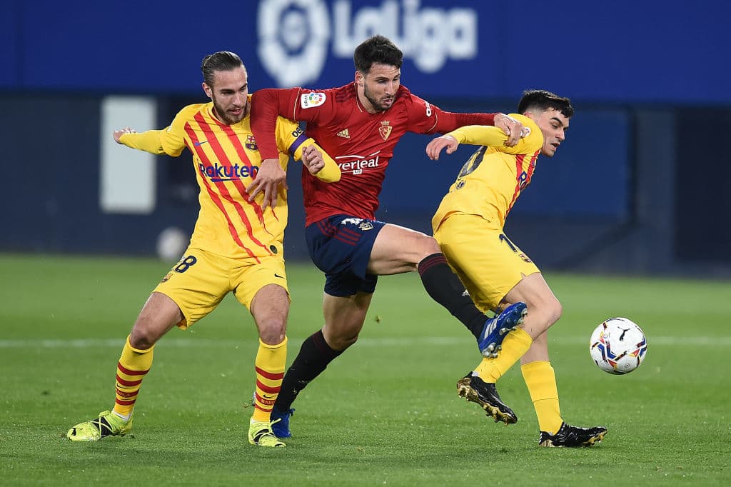 Jordi Alba (30’) inauguró el marcador y Moriba (83’) hizo el tanto que sentenció el partido. Los blaugranas llegaron a 56 unidades, mientras que Osasuna se queda en 28. Los culés buscarán la remontada ante el PSG (4-1) para acceder a los Cuartos de la UEFA Champions League.
