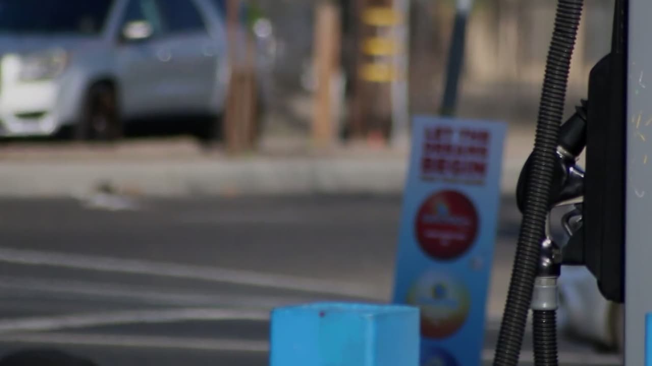 El impacto de los precios de la gasolina en el bolsillo de la comunidad hispana del Valle Central