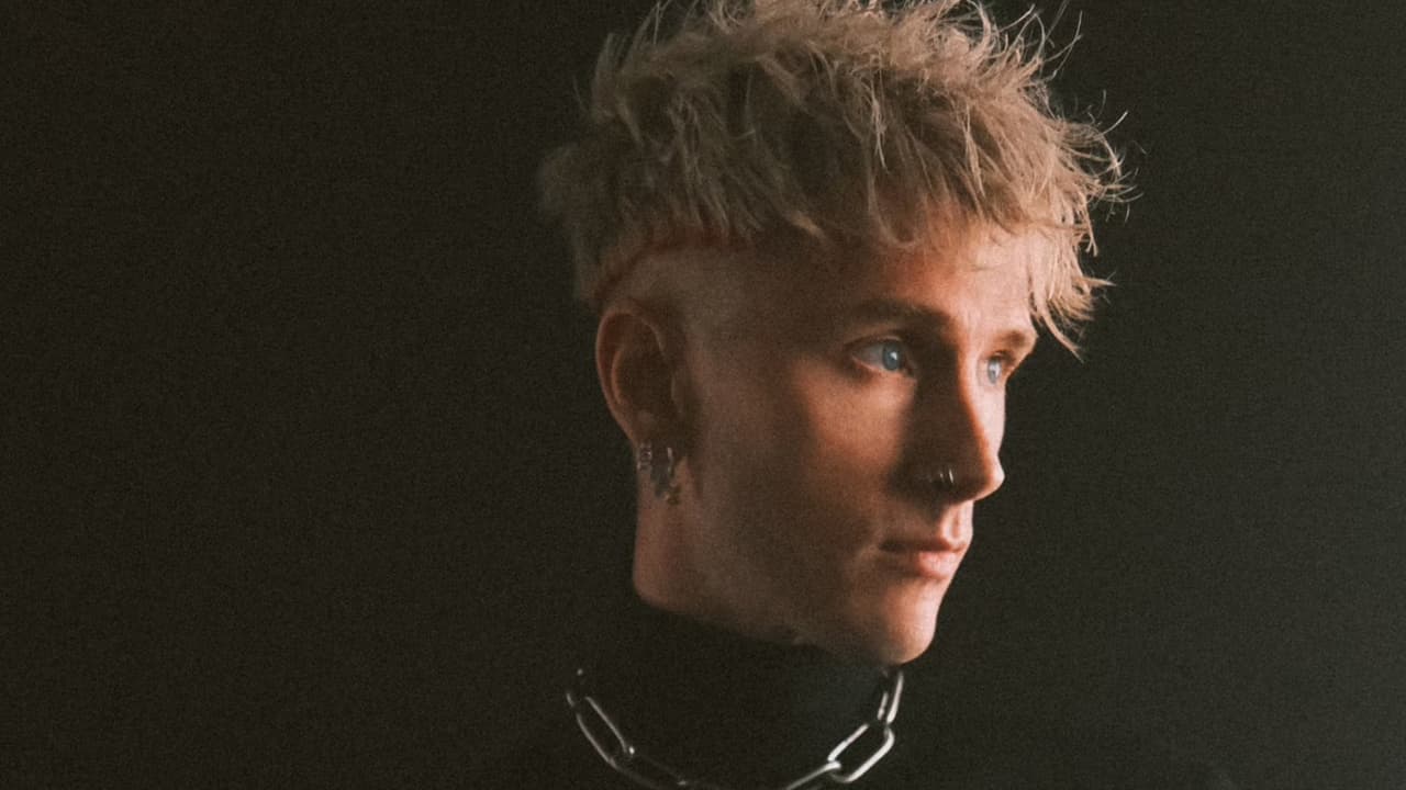 Machine Gun Kelly cantará en Premio Lo Nuestro 2024