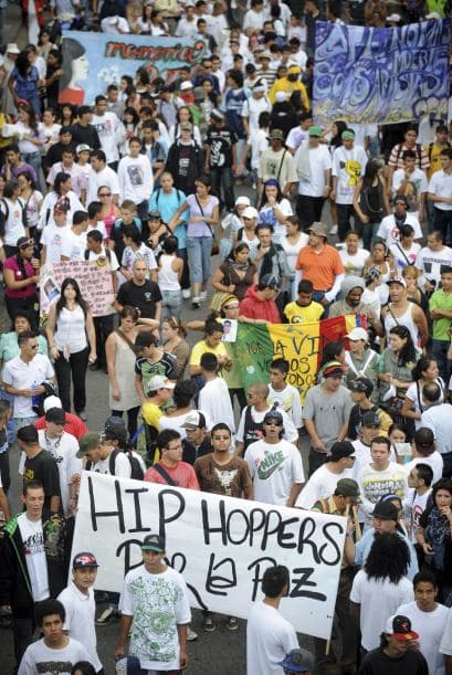 El asesinato del rapero Mario Alejandro Sierra, de tan sólo 17 años e integrante del grupo rapero 'Ruta Difusa', causó dolor en la comunidad. Su crimen ocurrió en un sector de la Comuna 13, una de las mayores barriadas de esa ciudad.