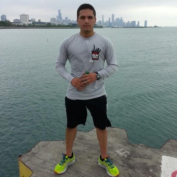 La página tiene como propósito recaudar fondos para cubrir los gastos funerarios. “Terminó siendo hospitalizado en CICU con coágulos de sangre en sus brazos, piernas y pulmones” manifestaron en la página GoFundMe.