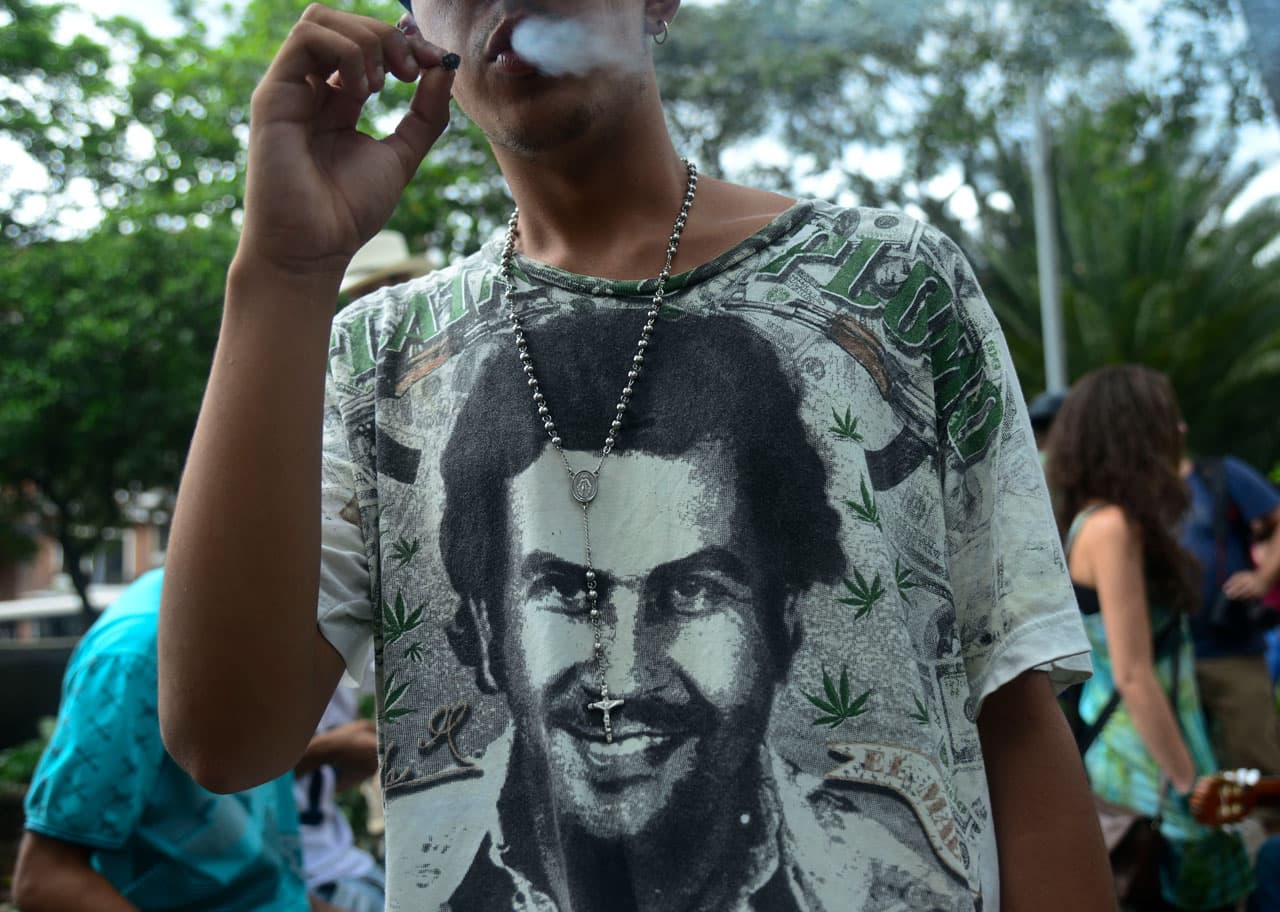 Las playeras y accesorios con el rostro del narcotraficante son muy vendidas y comunes.