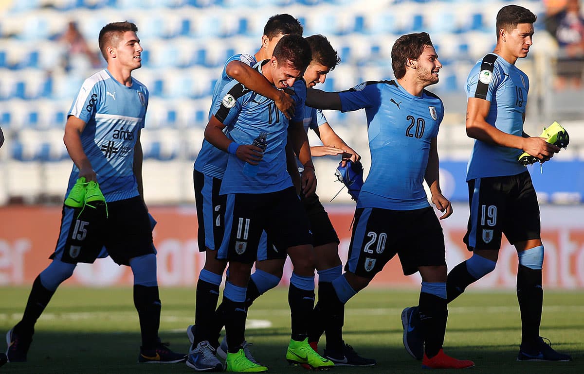 Los 'Charrúas' lograron su objetivo luego de empatar 0-0 con Colombia en su último encuentro.