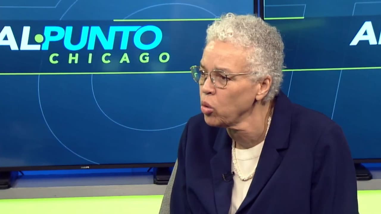 Toni Preckwinkle explica sus planes para inmigración, impuestos y salud en el Condado de Cook. Entrevista en Al Punto Chicago