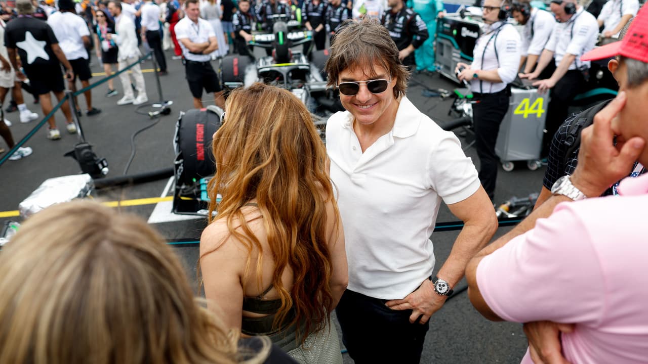 Shakira y Tom Cruise también departieron en la zona de gradas.