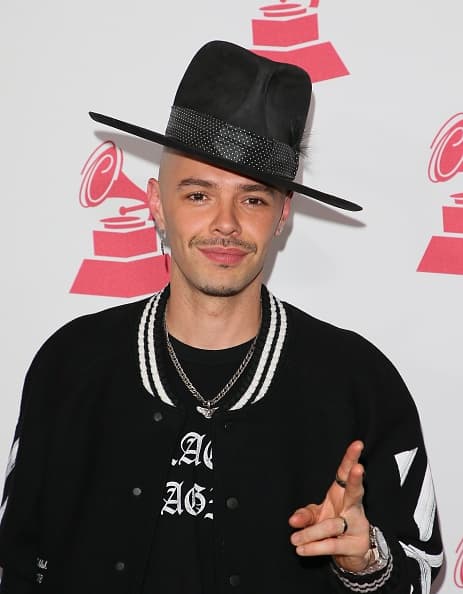 “Asegúrense de enviarle mucho amor, bendiciones y felicitaciones a mi (hermana) Joy Huerta y a la nueva integrante de nuestra familia Noah”, continuó el mensaje de Jesse.