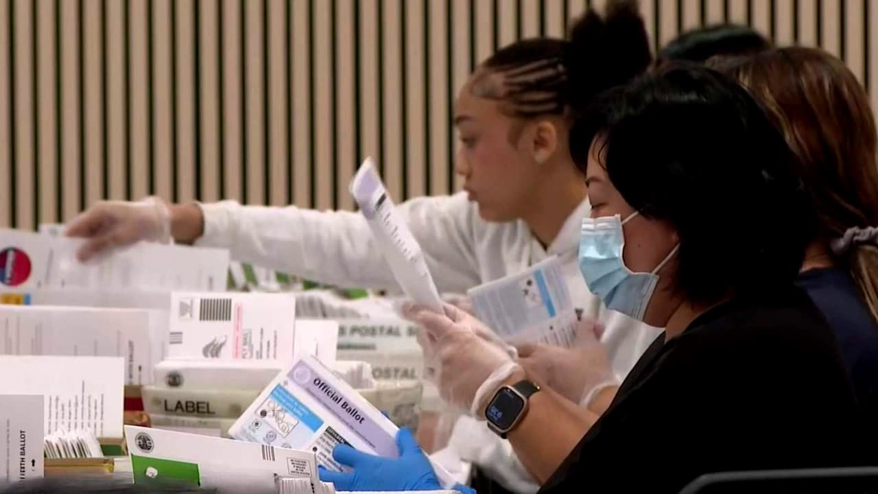 Continúa el conteo de boletas: ¿quién acompañará a Karen Bass en la segunda vuelta?
