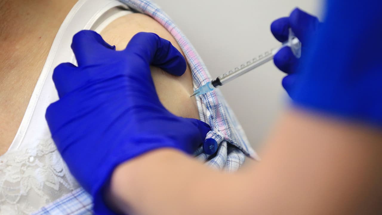 ¿Vives en Los Ángeles y no te has vacunado contra el coronavirus? Te decimos en dónde hacerlo de forma rápida