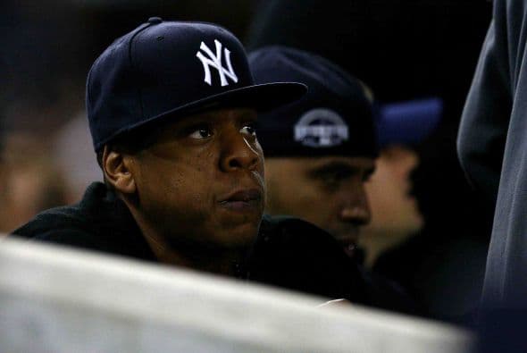 El rapero Jay-Z no podía creer que su equipo estuviera abajo en la pizarra.