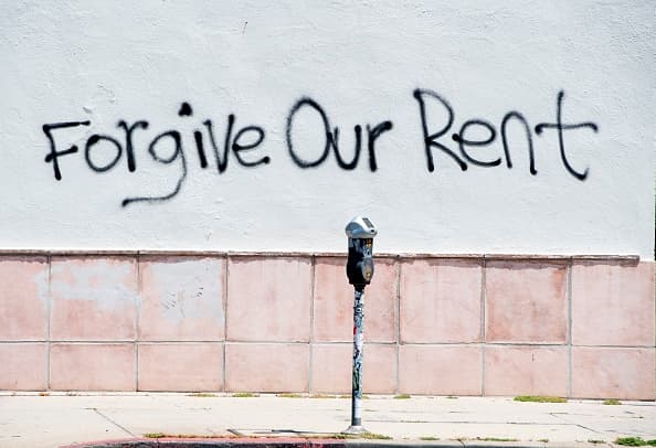 Los desalojos ya se están reanudando en muchas partes de Texas, dejando a los inquilinos desempleados con pocas opciones.