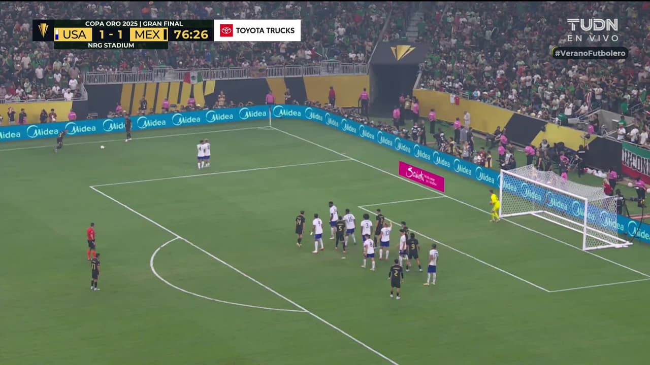 ¡GOL!  anota para México. Edson Álvarez