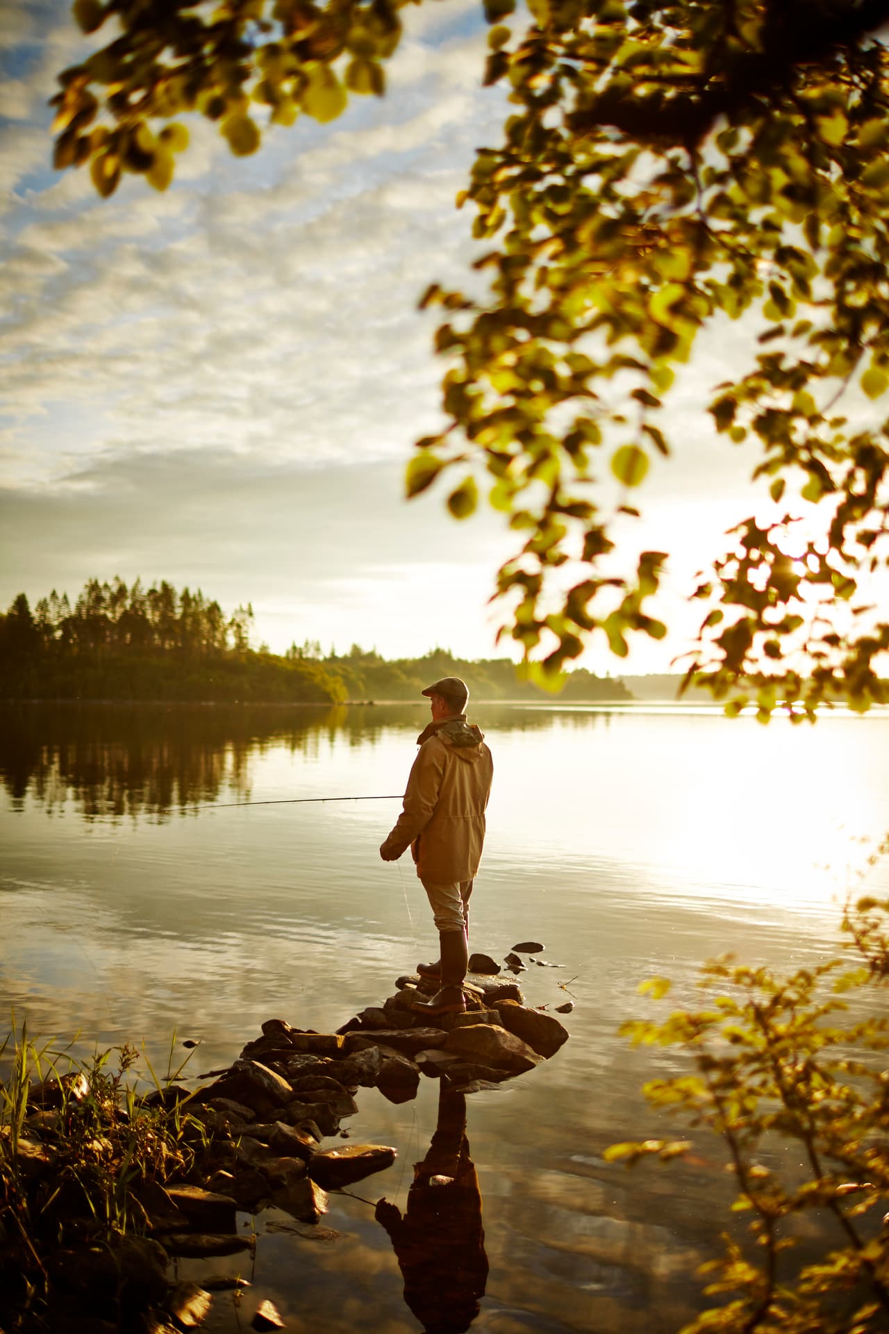 Un descanso en Irlanda no parece una mala idea para recuperar energías después de la gran cantidad de controversias familiares que 
<b><a href="https://www.univision.com/entretenimiento/escandalos-de-los-markle-tenian-a-la-familia-real-con-los-pelos-de-punta-confiesa-camilla">coincidieron</a> con la boda</b>.