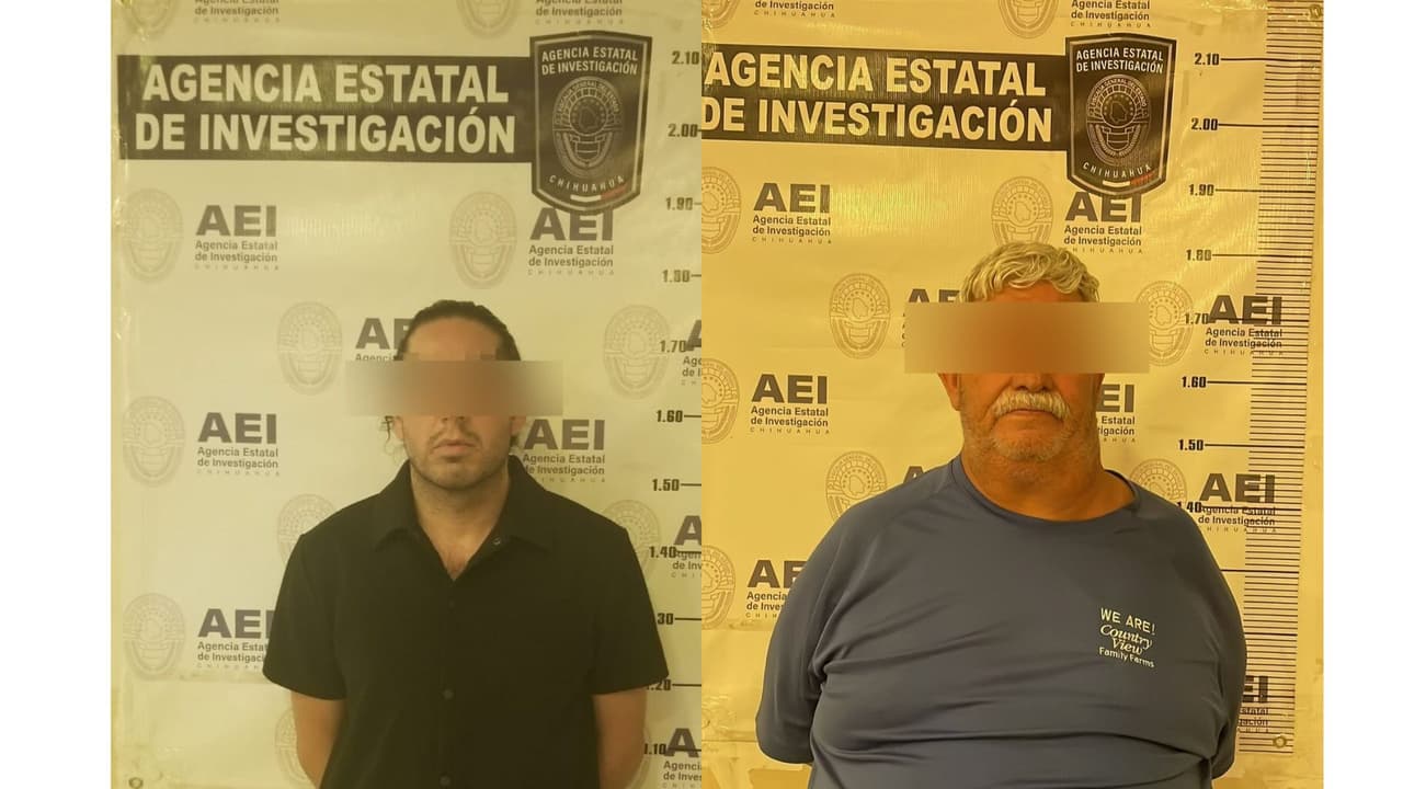 En esta composición se observa a José Luis Arellano Cuarón (izquierda), de 39 años, y Facundo Martínez (derecha) de 64 años, detenidos en Chihuahua, México, por la investigación de cientos de cuerpos sin incinerar hallados en un crematorio.