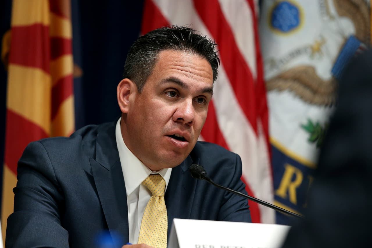 El demócrata
<b> Pete Aguilar</b>, del distrito 31, dijo que "ahora es nuestro deber defender nuestra democracia desafiando a Donald Trump."