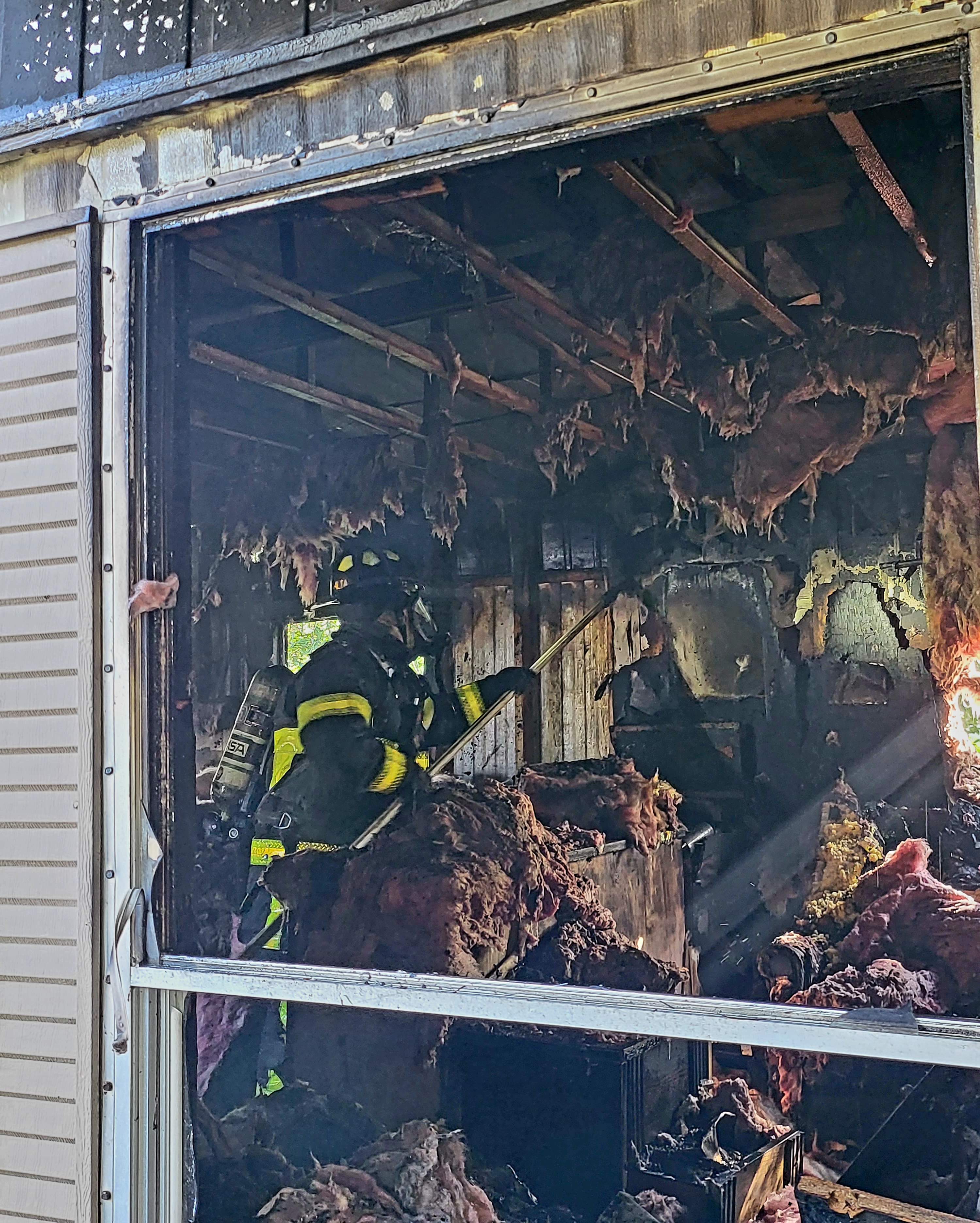 La investigación sobre las causas del incendio sigue abierta en el Departamento de Bomberos del condado Hillsborough.
<br>