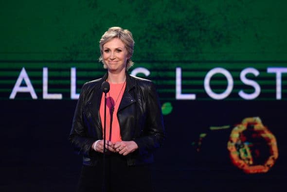 Jane Lynch habló de "All is Lost", protagonizada por Robert Redford. Mira aquí los videos más chismosos.