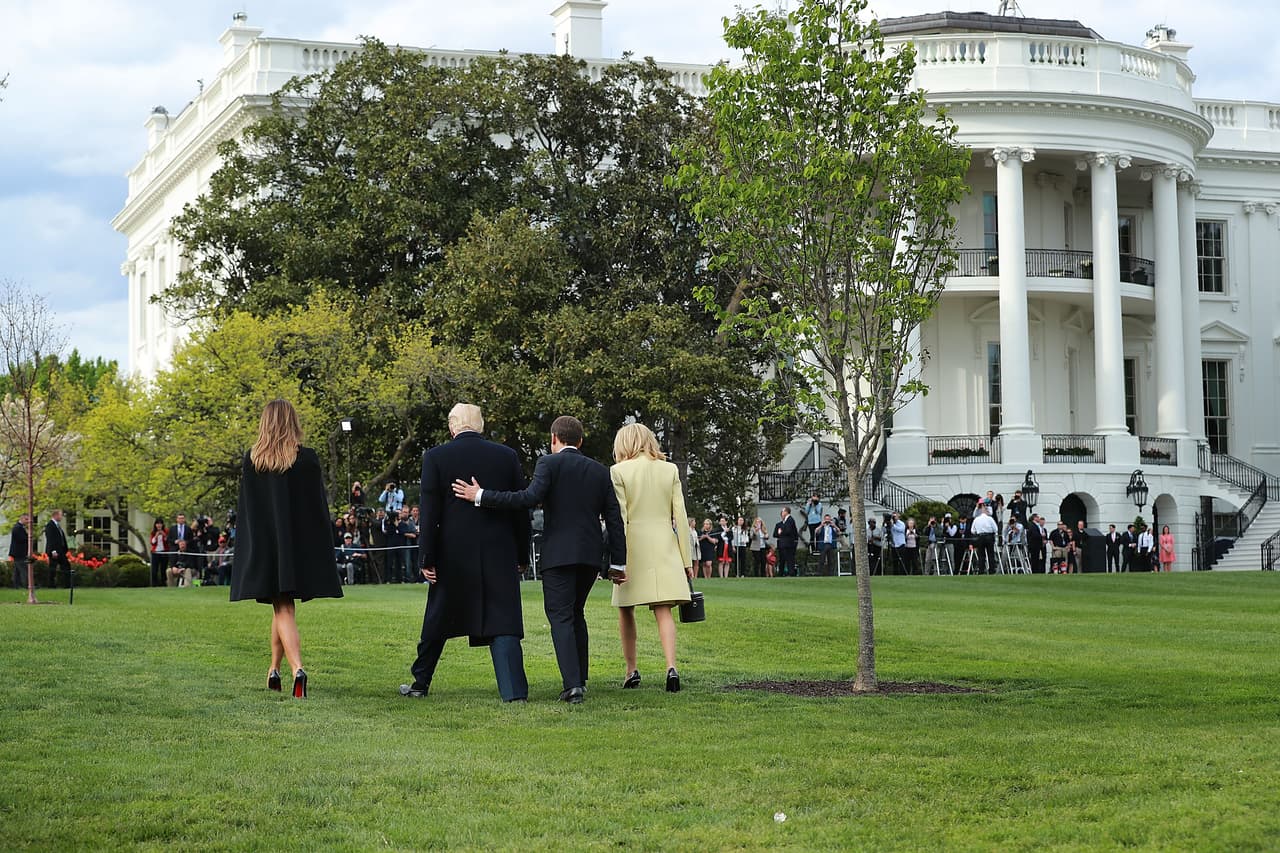 La visita incluirá una cena de estado el martes por la noche en la Casa Blanca, en la que participarán la primera dama, Melania Trump, y Brigitte Macron, esposa del mandatario francés.