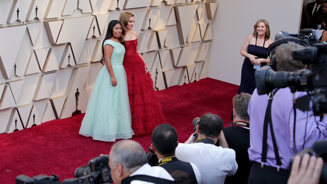 En un 
<a href="https://www.nytimes.com/2019/01/17/movies/yalitza-aparicio-roma.html" target="_blank">amplio artículo</a> publicado en enero 2019, el diario The New York Times la describió como una ‘role model’ para las mujeres e indígenas. Según la publicación, la visibilidad de Yalitza ha dado pie a una conversación sobre inequidad y tratamiento de las trabajadoras domésticas en México. Además, dicen, ha abierto la puerta a estas mujeres a las alfombras rojas, donde no las hemos visto antes.