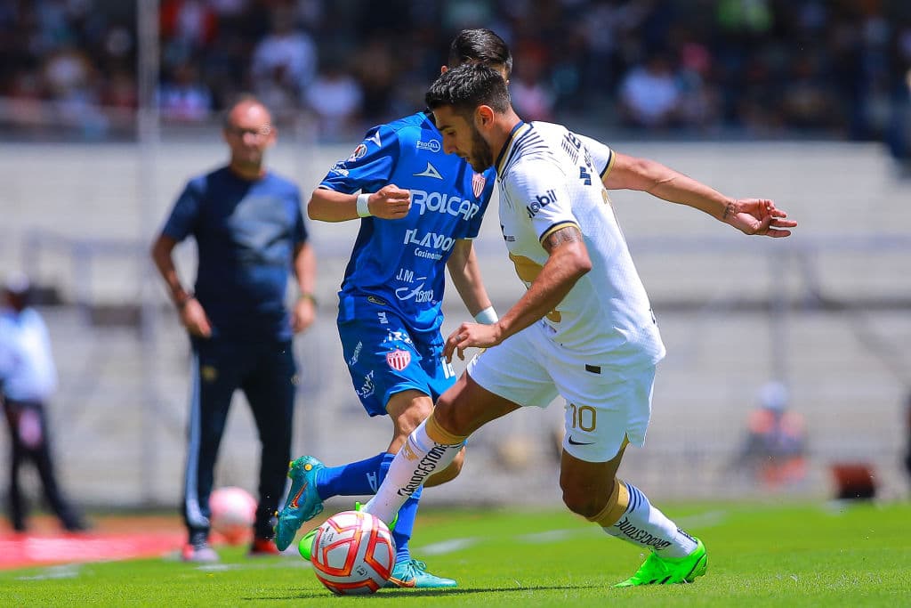 Un golazo de volea de Adrián Aldrete en el primer tiempo bastó para que Pumas sumara ante Necaxa su primer triunfo en el Apertura 2022 de la Liga MX.
<br>