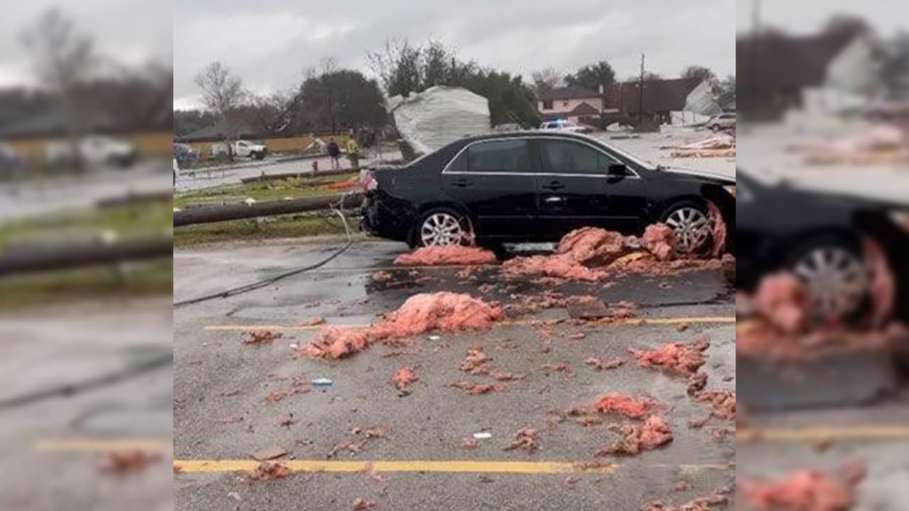 Chris y Clara Duke, los propietarios del gimnasio, lograron resguardarse en el baño y ese fue el único espacio en el edificio que quedó en pie.
