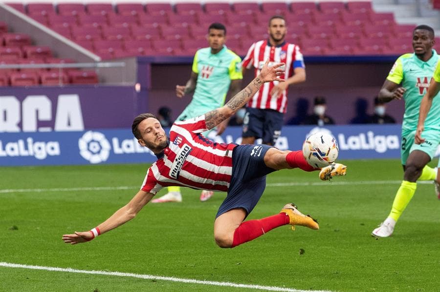 Con goles de Costa, Correa, Félix, Llorente y con el debutante Luis Suárez, que se luce con doblete, el Atleti brilló en el Wanda Metropolitano ante el Granada, quien sólo anotó un gol por parte de Jorge Molina.